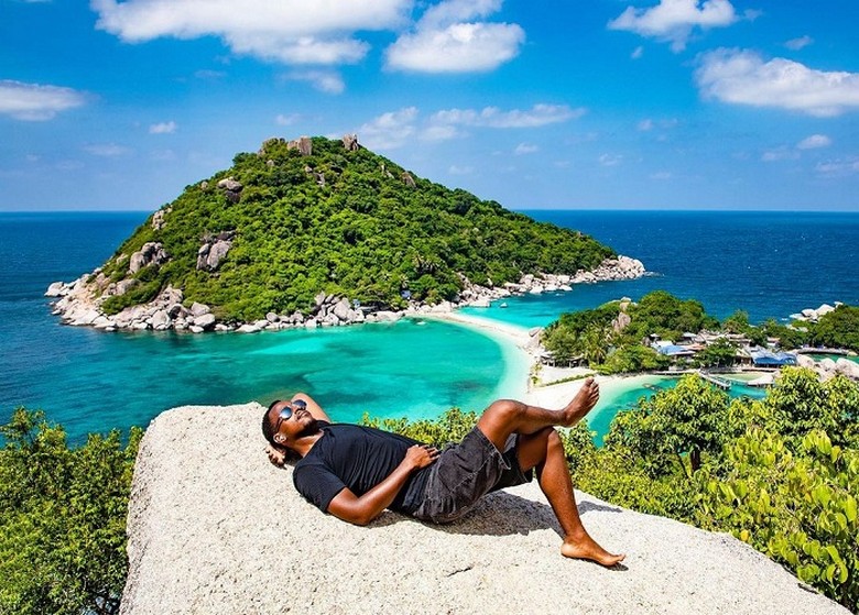 Cụm đảo Koh Nang Yuan với dải cát trắng nối ba đảo nhìn từ trên cao