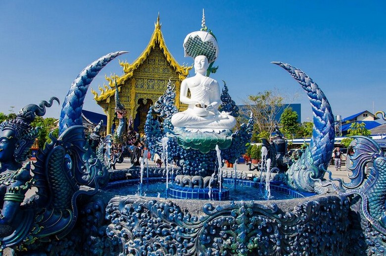 Ghép đôi đền Trắng và đền Xanh để thấy rõ khác biệt màu sắc