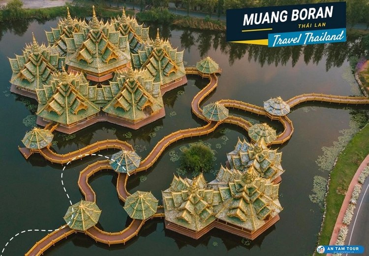Khu chợ nổi mô phỏng trong Thành phố cổ Muang Boran